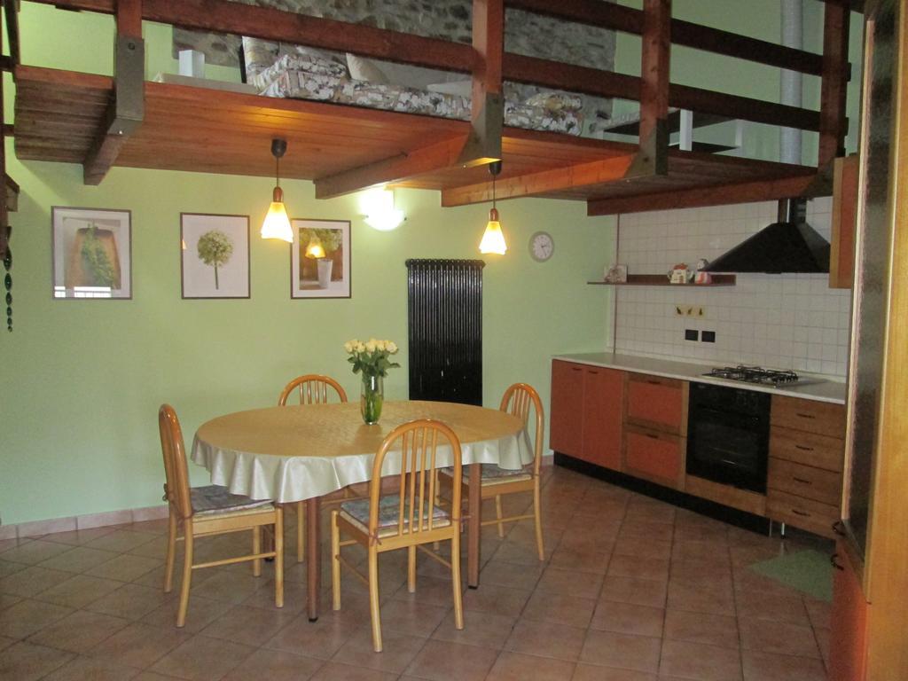 La Casa Del Borgo Bed & Breakfast Brissago-Valtravaglia Exterior photo